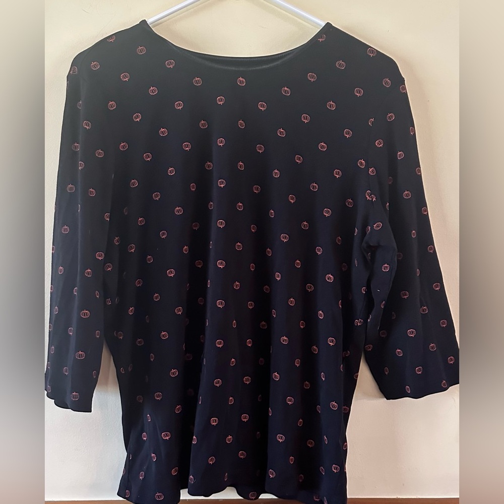 CHRISTOPHER & BANKS, size P/XL black with orange pumpkins 3/4 length sleeved top